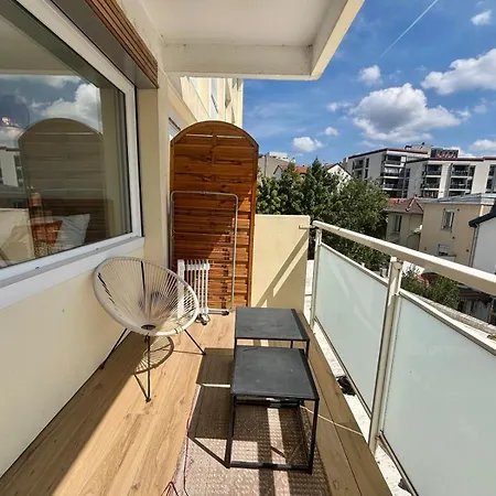 M116 Joli Cocon Chic Avec Balcon