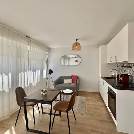 M116 Joli Cocon Chic Avec Balcon Apartment Annemasse