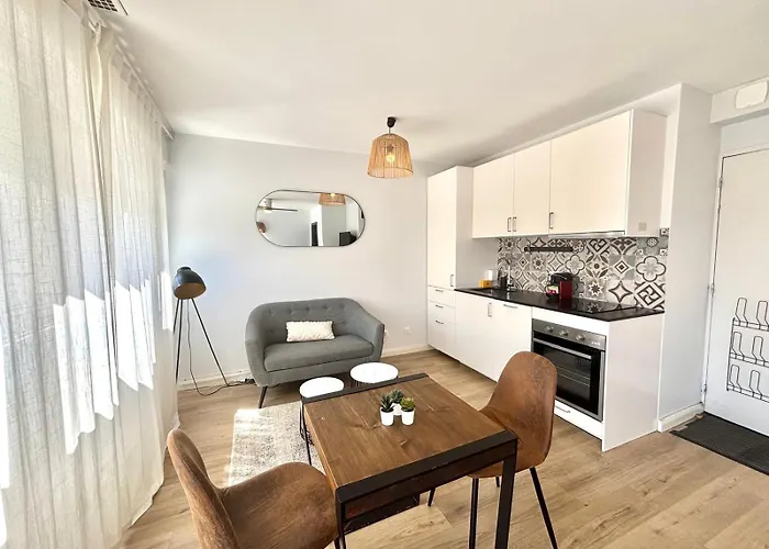 M116 Joli Cocon Chic Avec Balcon * Annemasse
