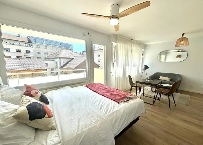 M116 Joli Cocon Chic Avec Balcon *